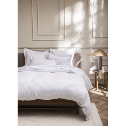 Satin de coton Peigné 120 fils/cm² avec fines rayures