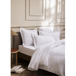 Satin de coton Peigné 120 fils/cm² avec fines rayures